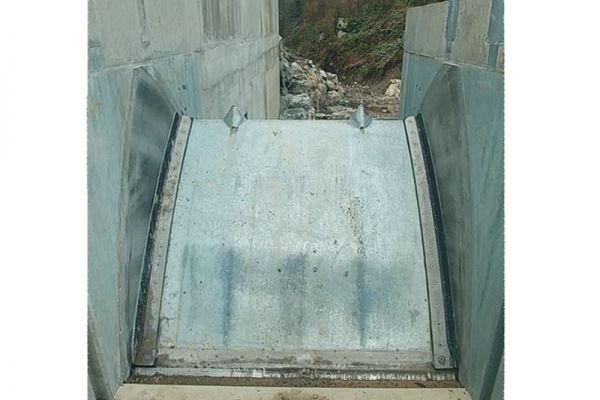 Wild Metal Stahlwasserbau Stauklappen Spülklappe